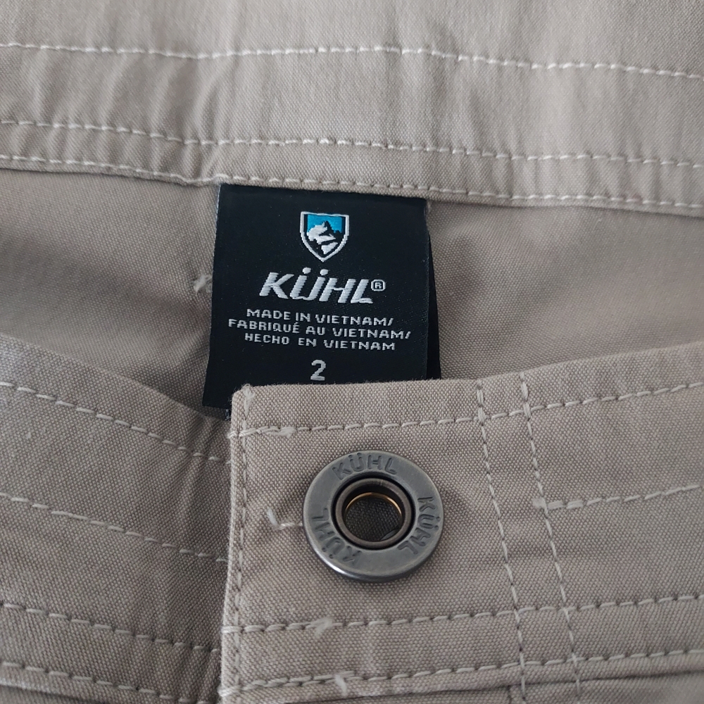 Kuhl Womens Splash 11 Inch Tan Cargo Shorts, Size 2 - Picture 2 of 7